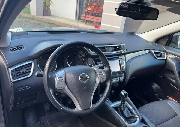 Nissan Qashqai cena 65000 przebieg: 88400, rok produkcji 2016 z Alwernia małe 37